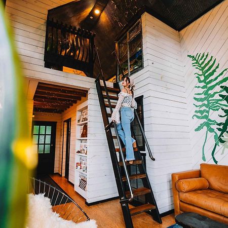 Treetop Hideaways: Wood Lily Treehouse In 채터누가 외부 사진